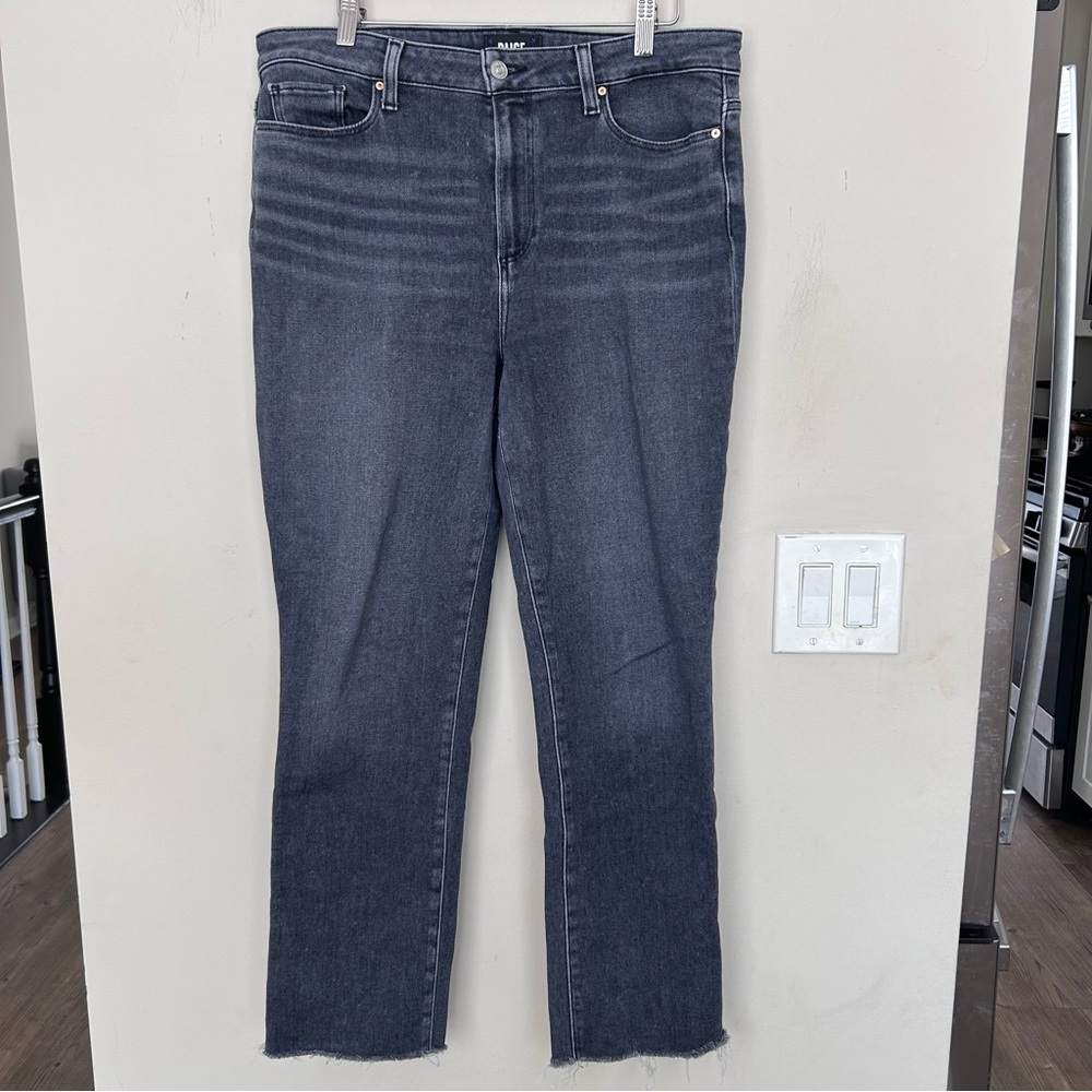 PAIGE Cindy straight leg cropped raw hem jeans in ash black 32.